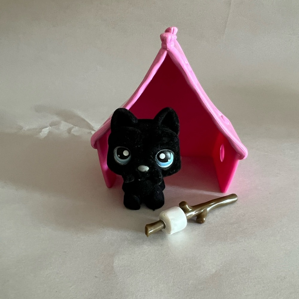 Littlest Pet Shop- 315 Scottie Terrier Camp Set